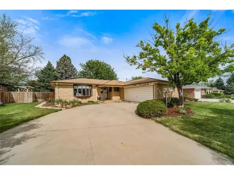 341 Newark St, Aurora, CO 80010
