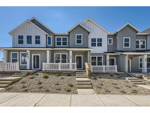 2002 S Haleyville Way, Aurora, CO 80018
