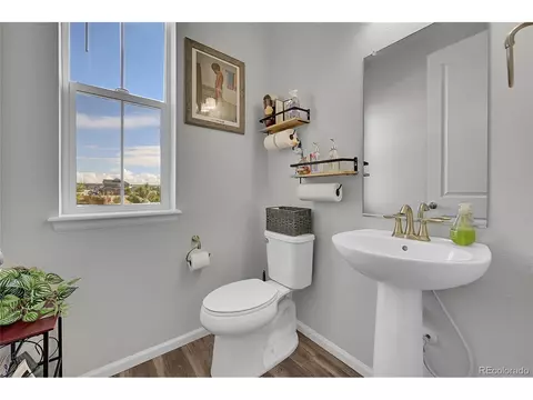 21498 E Stanford Dr, Aurora, CO 80015 photo 2