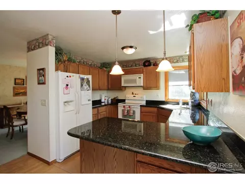 7478 Queen Cir, Arvada, CO 80005 photo 2