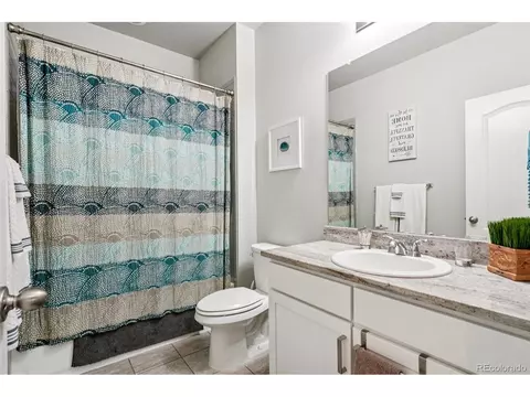Bath - 6520 Empire Ave, Frederick, CO 80516 photo 1 of 5