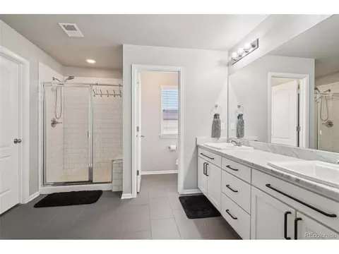 Bath - 6520 Empire Ave, Frederick, CO 80516 photo 2 of 5