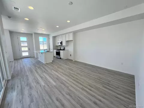 21151 E 67th Ave, Aurora, CO 80019 photo 5