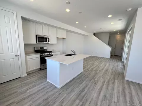 21151 E 67th Ave, Aurora, CO 80019 photo 2