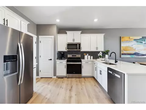 22203 E 6th Pl, Aurora, CO 80018 photo 9