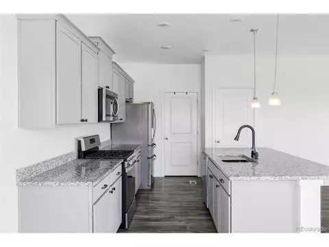 226 Racer St, Bennett, CO 80102 photo 6