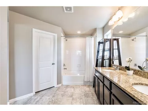 19811 E 60th Dr, Aurora, CO 80019 photo 31