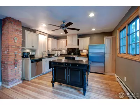 528 8th St, Berthoud, CO 80513 photo 2