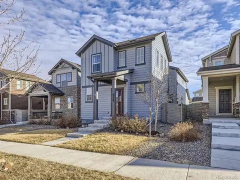 4728 Jasper St, Denver, CO 80239 photo 2