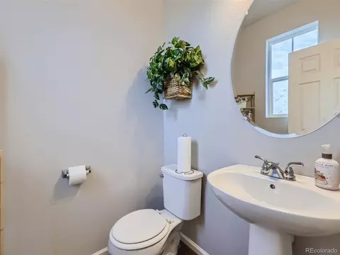 4728 Jasper St, Denver, CO 80239 photo 15