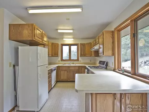 13906 N Saint Vrain Dr, Lyons, CO 80540 photo 5