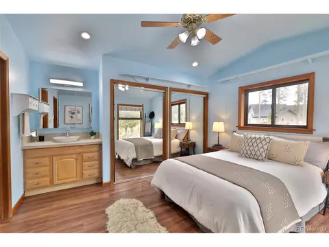 Bedroom - 27888 Pine Grove Trl, Conifer, CO 80433 photo 2 of 4