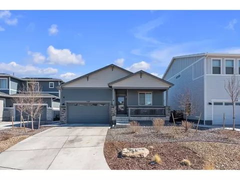 220 S Vandriver Way, Aurora, CO 80018