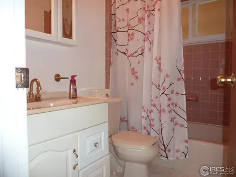 69 E 109th Ave, Northglenn, CO 80233 photo 10