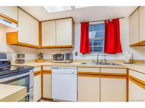 12655 E Pacific Cir #E, Aurora, CO 80014 photo 6
