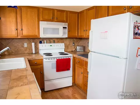 917 E 25th St Ln, Greeley, CO 80631 photo 2