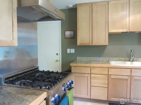 3490 Fordham Ct, Boulder, CO 80305 photo 3