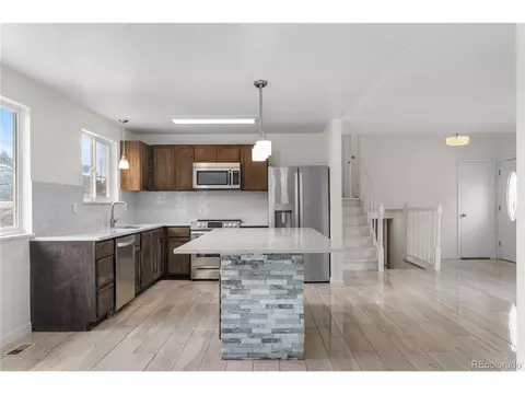 15620 E Hamilton Pl, Aurora, CO 80013 photo 2