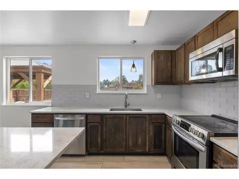 15620 E Hamilton Pl, Aurora, CO 80013 photo 3