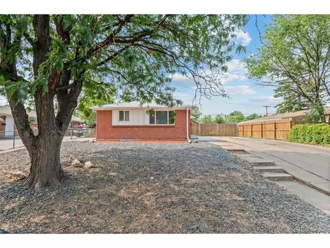 13622 E 13th Pl, Aurora, CO 80011 photo 3