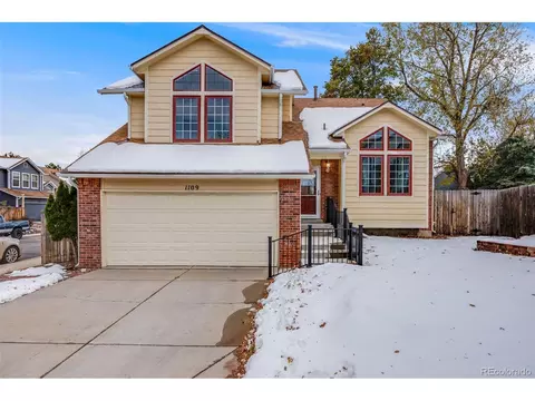 1109 S Flower Cir, Lakewood, CO 80232