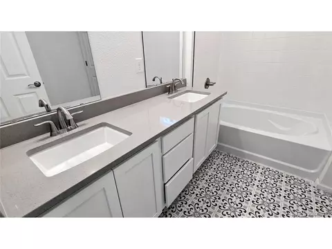 22006 E 42nd Pl, Aurora, CO 80019 photo 11