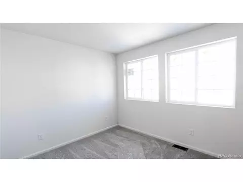 22006 E 42nd Pl, Aurora, CO 80019 photo 3