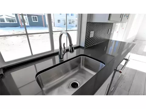 22006 E 42nd Pl, Aurora, CO 80019 photo 14