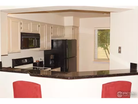 6148 Habitat Dr, Boulder, CO 80301 photo 2