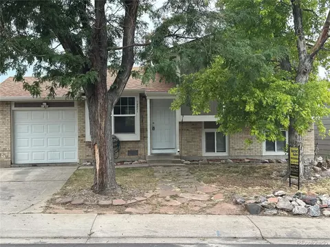 18851 E Oregon Dr, Aurora, CO 80017 photo 2