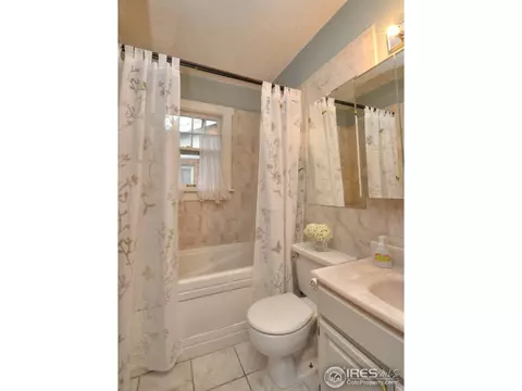 2247 Eudora St, Denver, CO 80207 photo 12