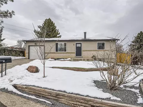 11483 W Hawaii Ave, Lakewood, CO 80232