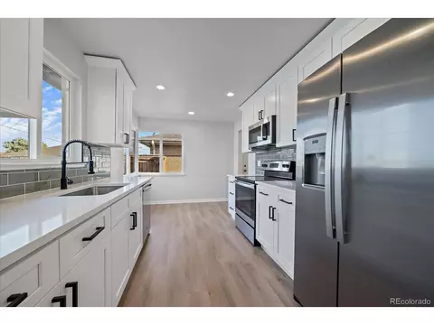 3235 Jasmine St, Denver, CO 80207