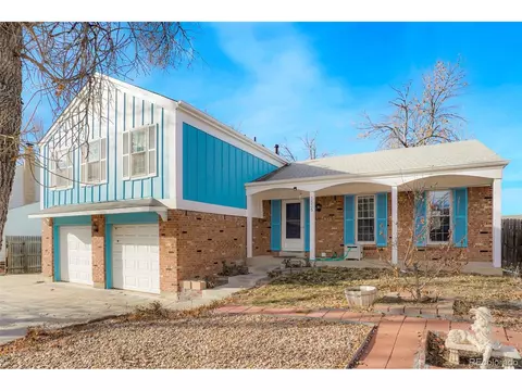 1535 S Vaughn Cir, Aurora, CO 80012