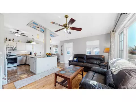 175 Hancock Ct, Bennett, CO 80102 photo 4