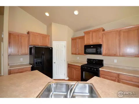 536 Botley Ct, Windsor, CO 80550 photo 8