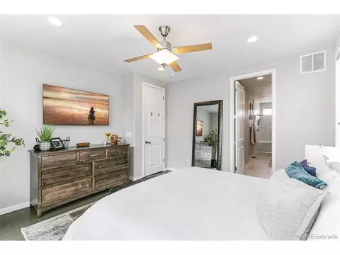15851 E Broncos Pl, Centennial, CO 80112 photo 23