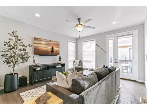 15851 E Broncos Pl, Centennial, CO 80112 photo 7