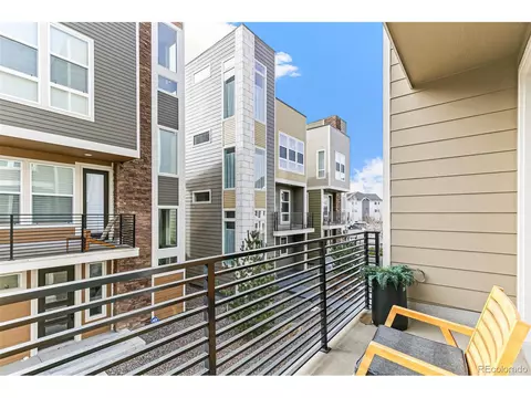 15851 E Broncos Pl, Centennial, CO 80112 photo 9