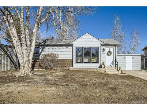 803 43rd St, Evans, CO 80620