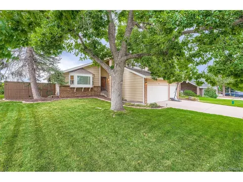 714 Old Stone Dr, Highlands Ranch, CO 80126