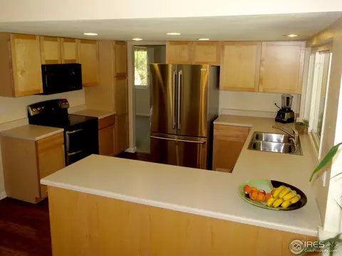 4887 Fairlawn Cir, Boulder, CO 80301 photo 3