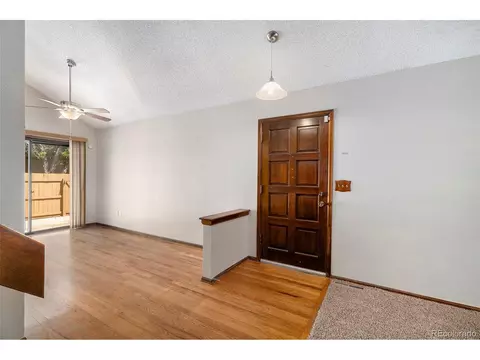 136 S Eagle Cir, Aurora, CO 80012 photo 3