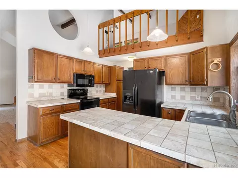 136 S Eagle Cir, Aurora, CO 80012 photo 8