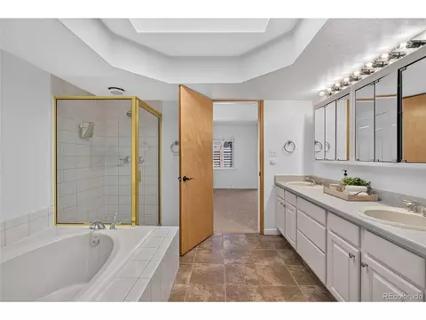 Bath - 7981 Robin Ln, Denver, CO 80221 photo 1 of 2