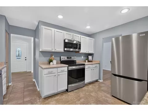 Kitchen - 7981 Robin Ln, Denver, CO 80221 photo 2 of 4