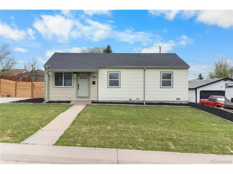 8880 Hoyt Dr, Thornton, CO 80229