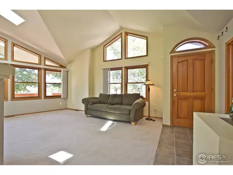 1827 Sheehan Dr, Berthoud, CO 80513 photo 4