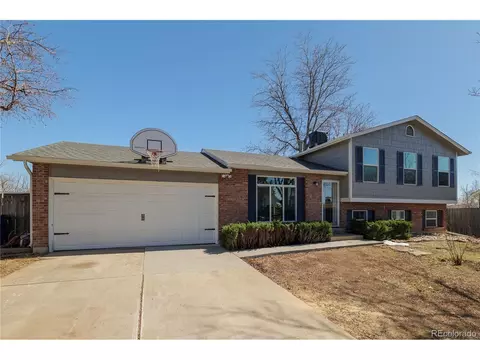 18050 E Pacific Pl, Aurora, CO 80013 photo 1