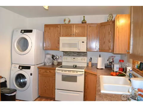 382 Delaware St, Sterling, CO 80751 photo 6